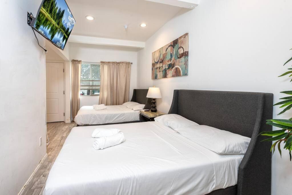 Modern Studio Gem: Perfect For Four Villa Los Angeles Ngoại thất bức ảnh