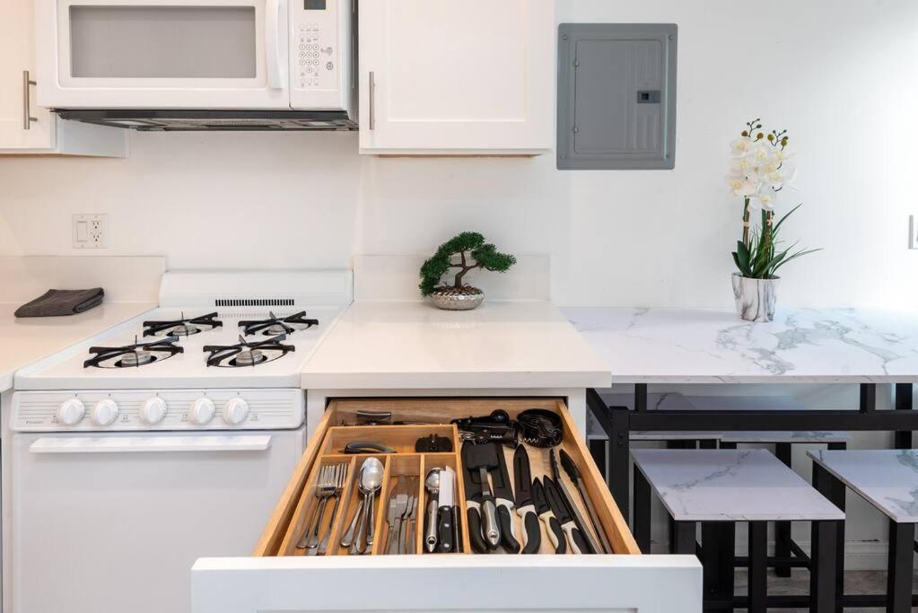 Modern Studio Gem: Perfect For Four Villa Los Angeles Ngoại thất bức ảnh
