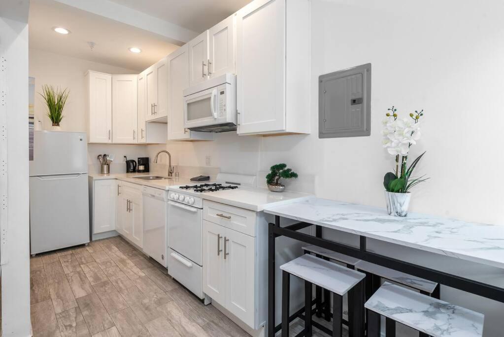 Modern Studio Gem: Perfect For Four Villa Los Angeles Ngoại thất bức ảnh